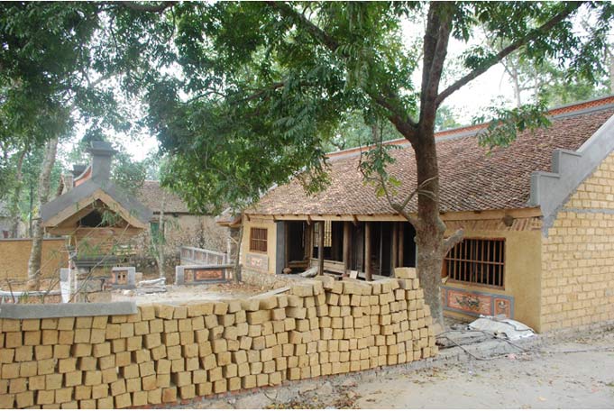 Về quê làm nhà bằng&nbsp;đất…