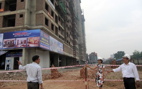 Chung cư hoàn tất xây thô rậm rịch đắt&nbsp;hàng